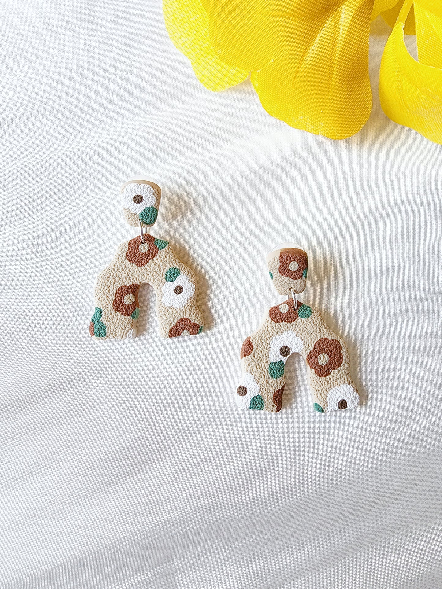 Earthy Flower - Arch Shape