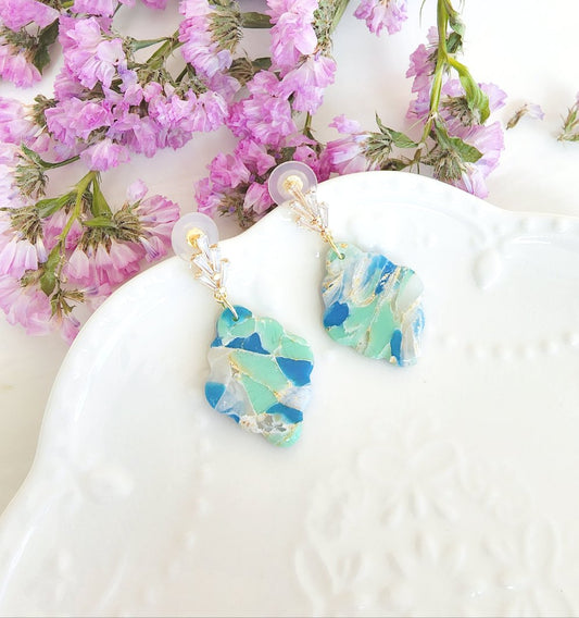 Translucent Marble Green & Blue - Scalloped Diamond