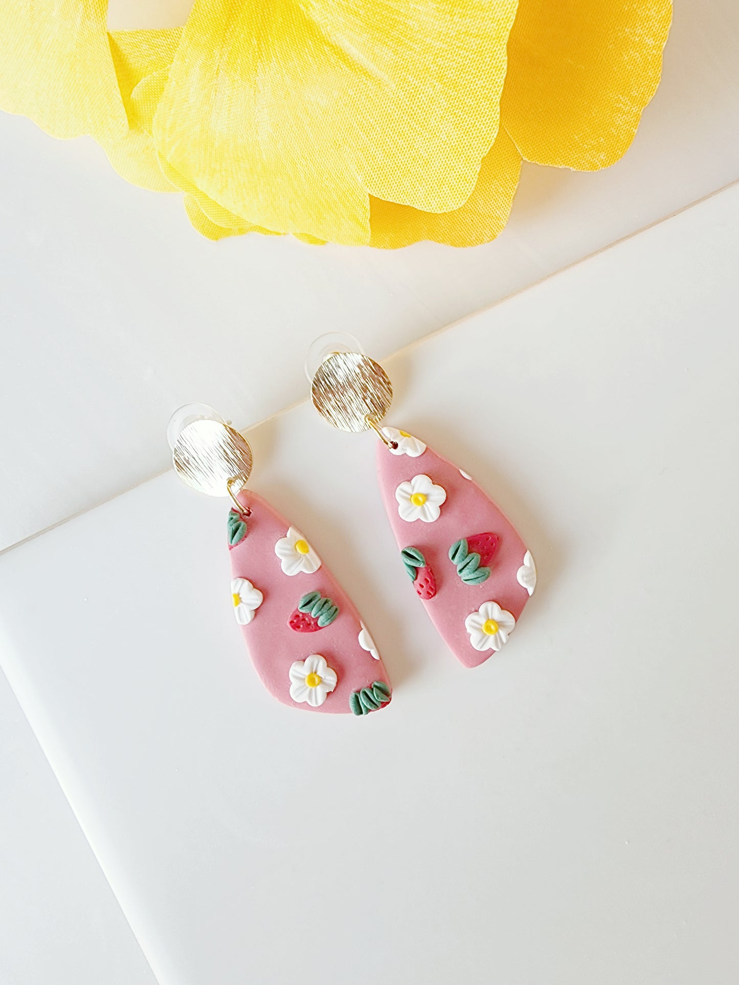 Strawberry & Flowers