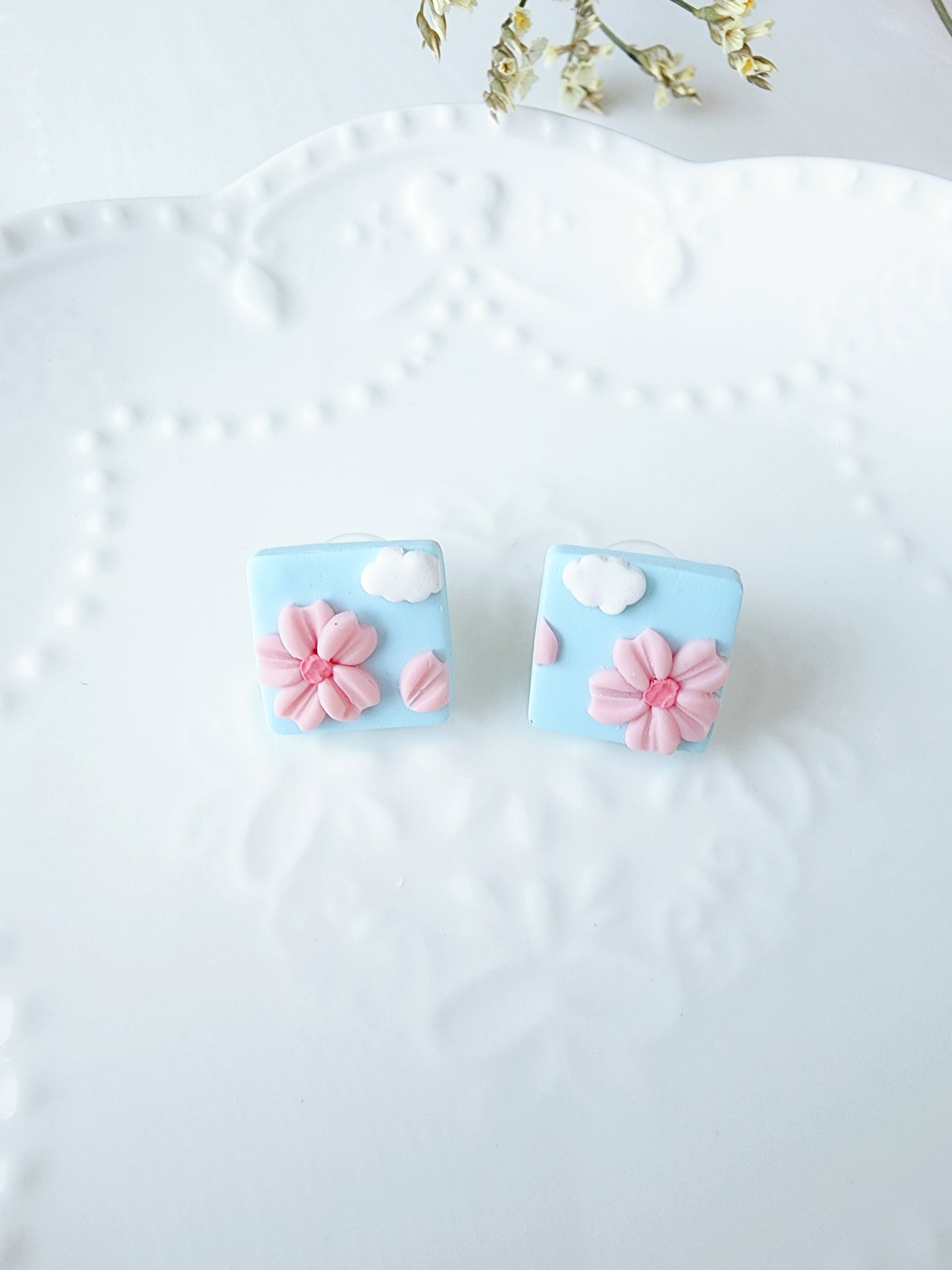 Sakura &Mini Clouds - 方形耳釘