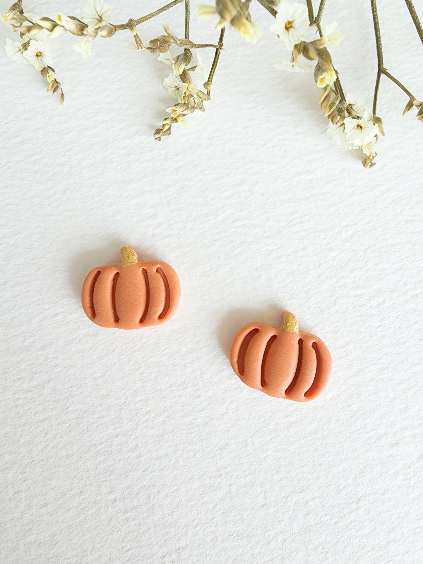 Halloween Pumpkin and Black Cat Stud Set