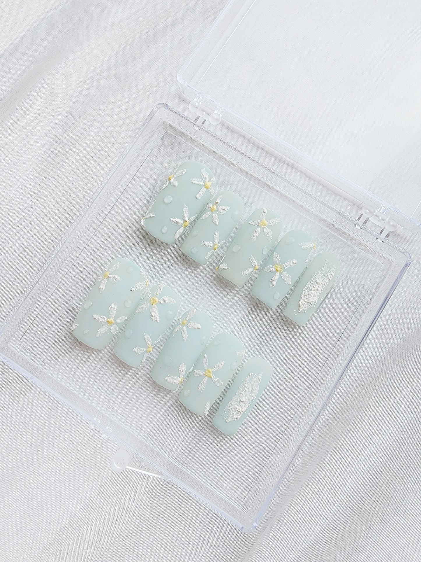 [N02] Daisy Press On Manicure Nails
